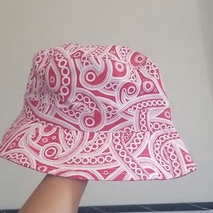 Bucket hat
